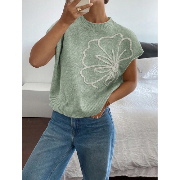 Mint Green Knit Muscle Top Textured Floral Appliqué - Picture 3 of 8
